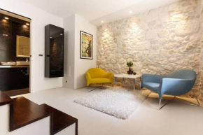 Marinela Suites